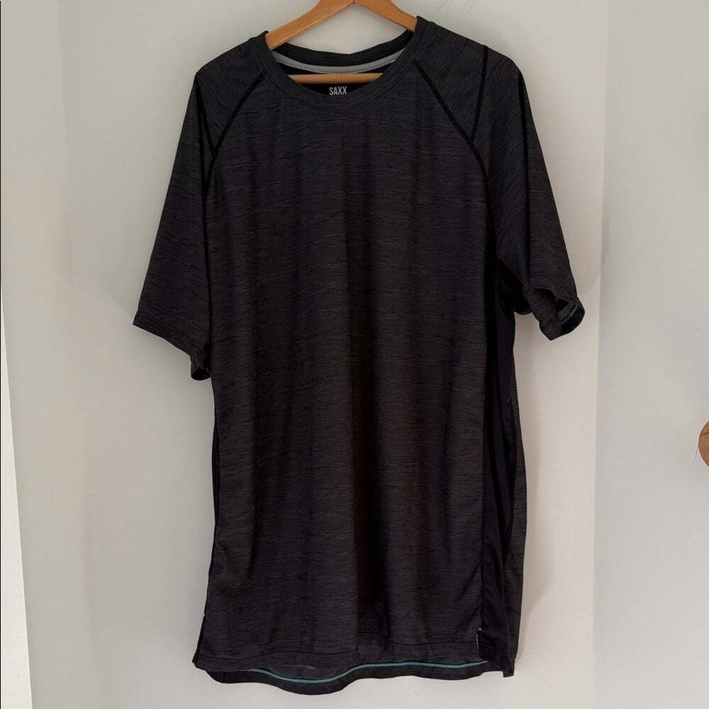 Saxx Men's Charcoal Short Sleeve Drop Temp Technology Hot Shot Tech Tee